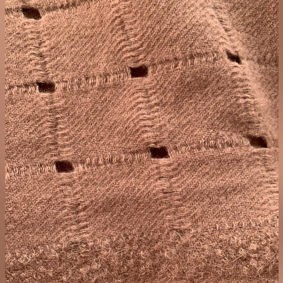 New 100% virgin wool big scarf/throw camel women by Veni Vidi vici made in Italy - Picture 8 of 8
